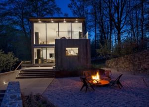 terrasse d'une maison bois moderne et familiale