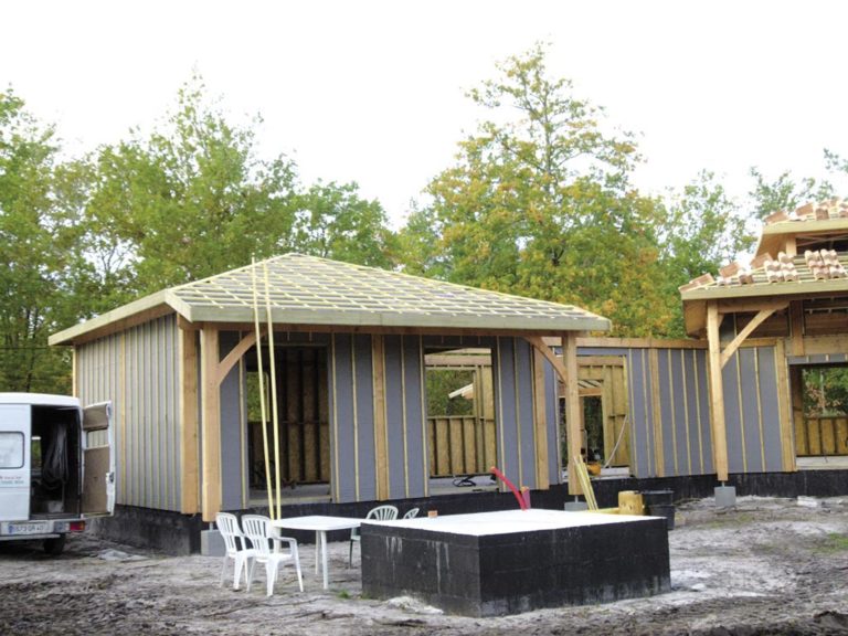 grande immeuble en bois