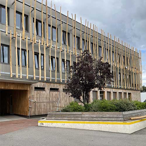 Le collège de Blain bénéficie de plus de confort grâce à la mise en oeuvre d'une isolation thermique par l'extérieur © urbanmakers