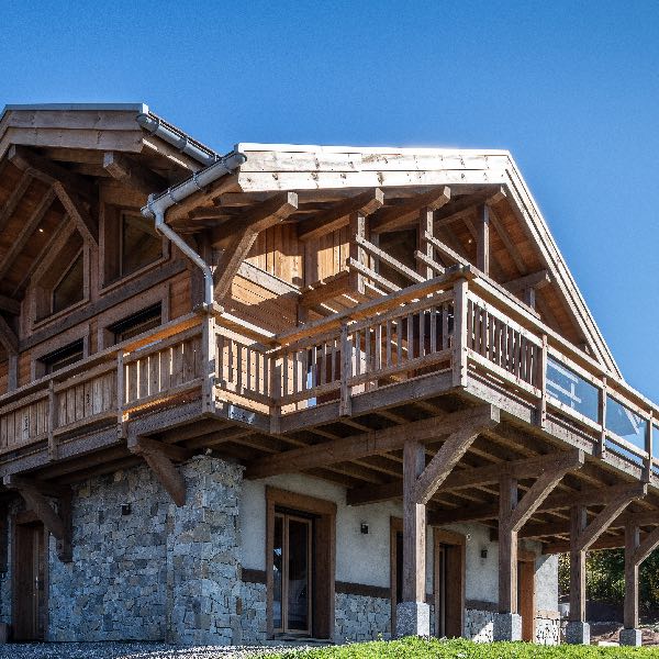 Chalet en bois moderne façade