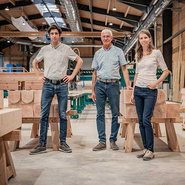 L'équipe dirigeante de l'entreprise Chalets Lombard Vasina en région Paca © Jonathann Dupieux - Alpes Photographies